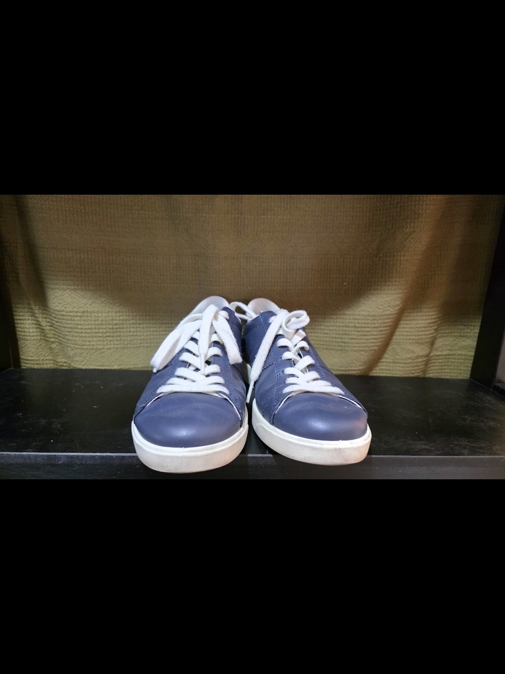 Ecco Women's Navy and White Low-Top Sneakers